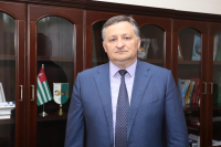 Беслан Эшба поздравил с Днем Государственного флага Абхазии