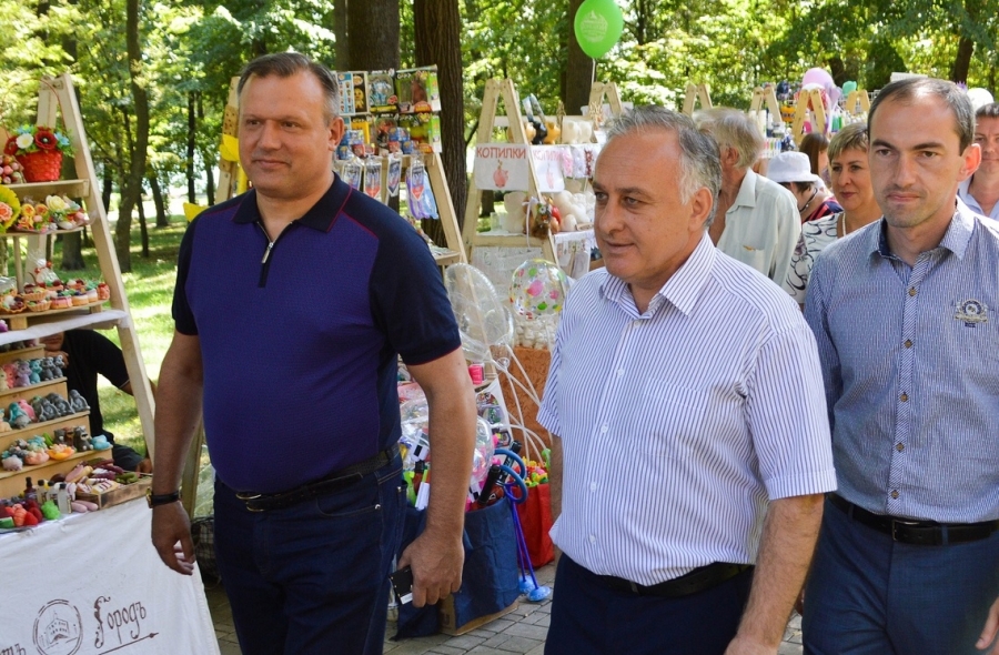 Представители мэрии Сухума посетили в Донецке фестиваль национальных кухонь