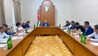 Президент Абхазии провел совещание с главами администраций городов и районов