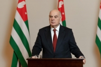 Президент Аслан Бжания поздравил народ Абхазии с Новым годом