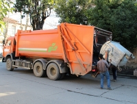 Коммунальные службы вывозят мусор на территорию Спецатохозяйства и РСУ
