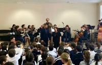 «В гостях у музыки»: в школах Сухума проводятся дидактические концерты
