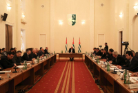 Беслан Эшба принял участие в совещании у президента
