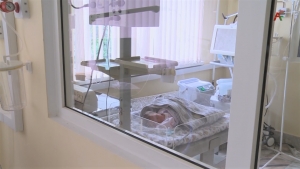 Сухумский роддом получил аппарат искусственной вентиляции легких для новорожденных