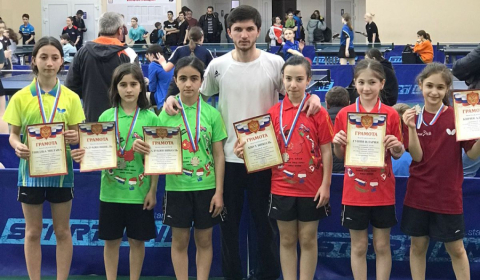 Сухумская команда по настольному теннису завоевала второе место во II туре краевых соревнований в Славянске-на-Кубани